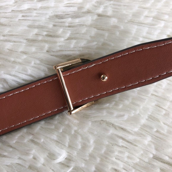 Tory Burch Black Leather Belt with Gold Buckle - Picture 6 of 6